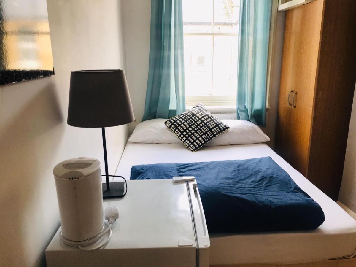 Casa de hóspedes At 51 *